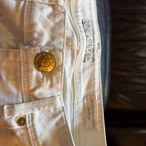 Guess White Medium Rise Sarah Fit Skinny Jeans